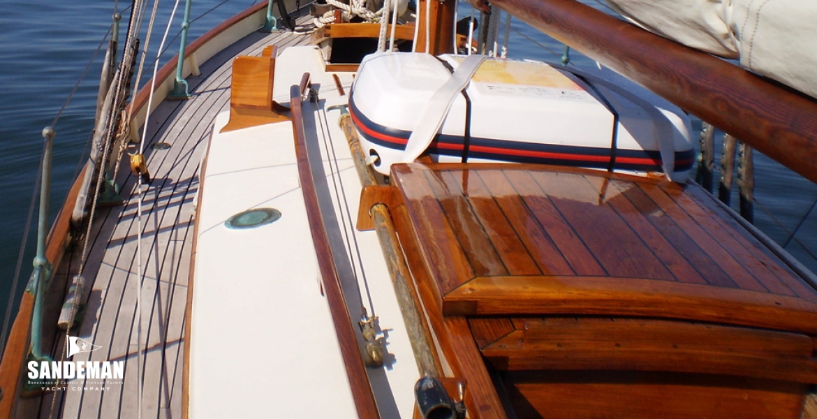 03Portsidedeck.jpg