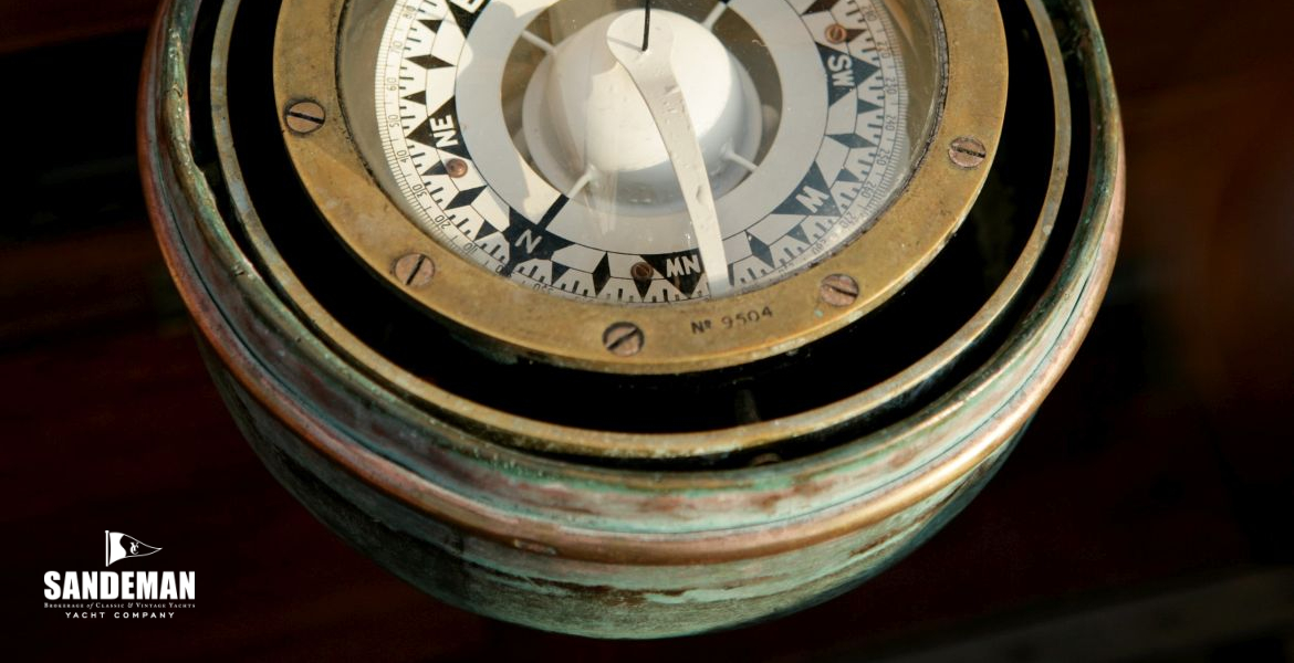 Sestrel 'Deat-Beat' steering compass