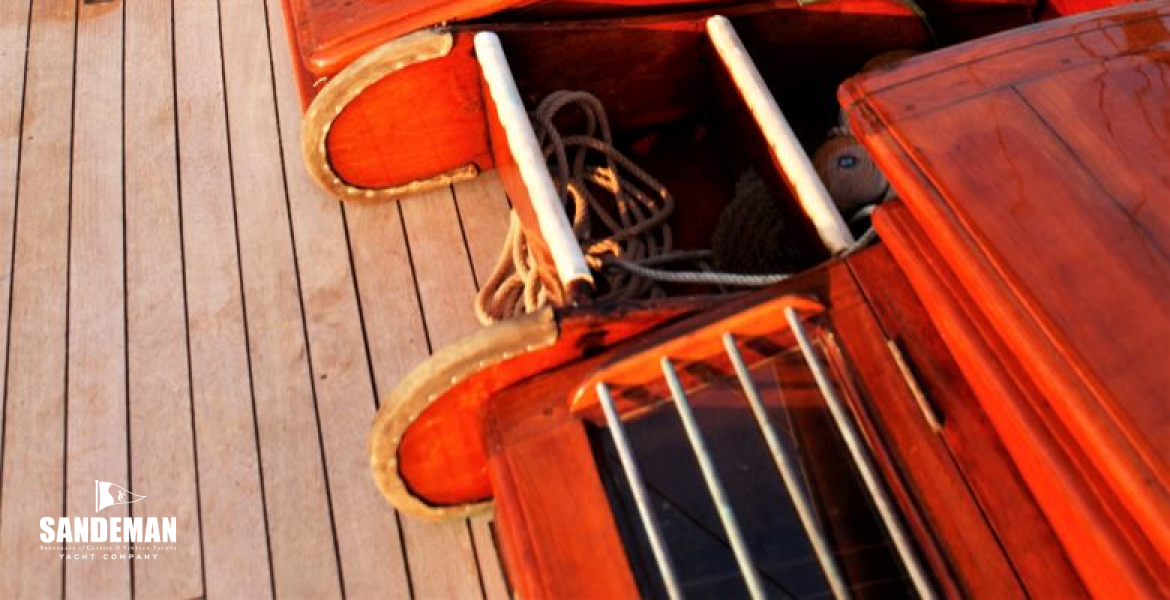 Mid deck view forward