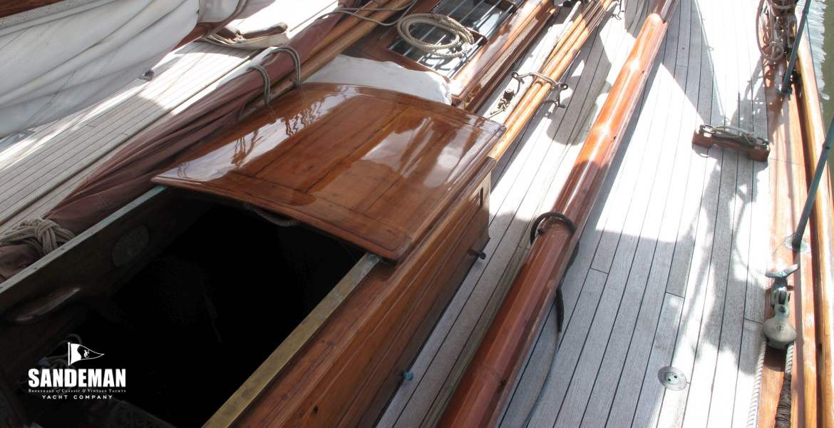 Mid deck view forward