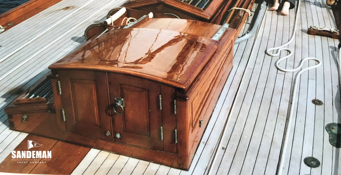 Mid deck view forward