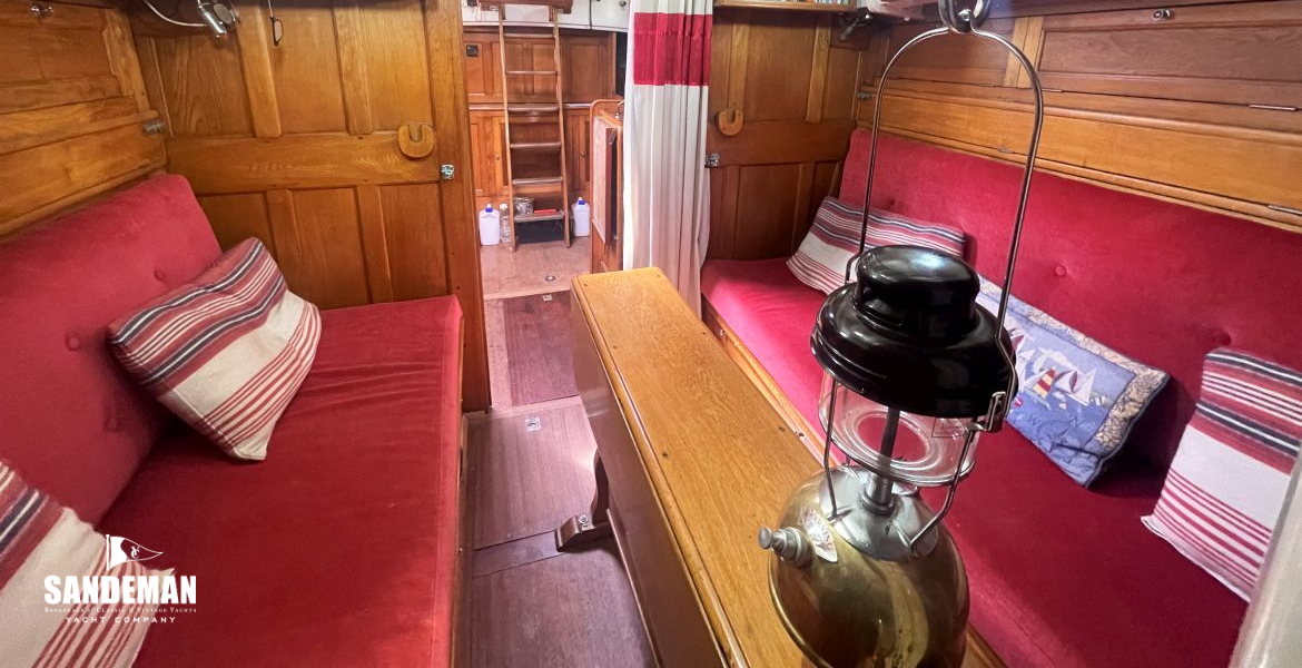 Saloon view aft
