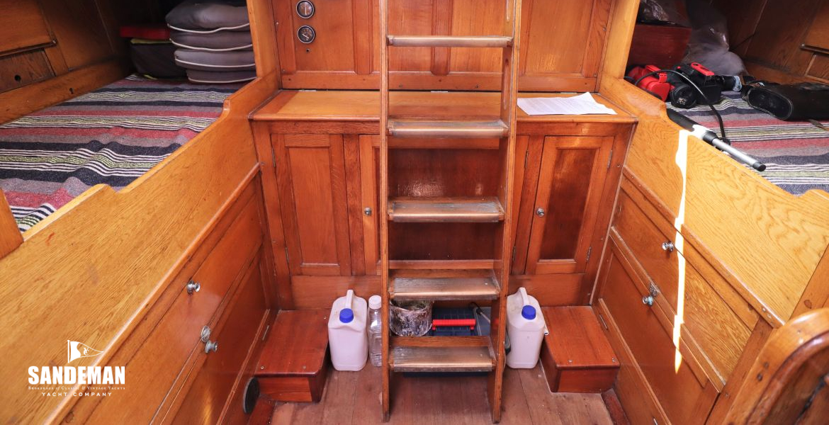 Aft cabin view aft to companionway