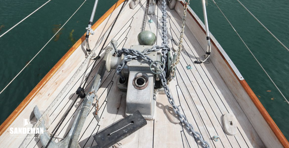 Forward foredeck