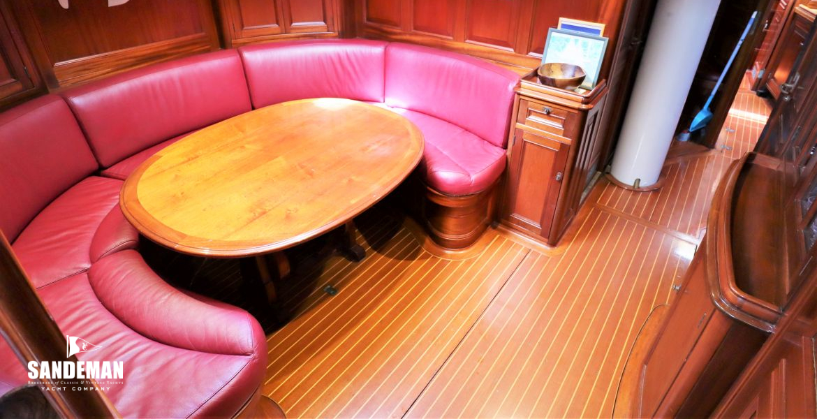 (2) Saloon view forward to port