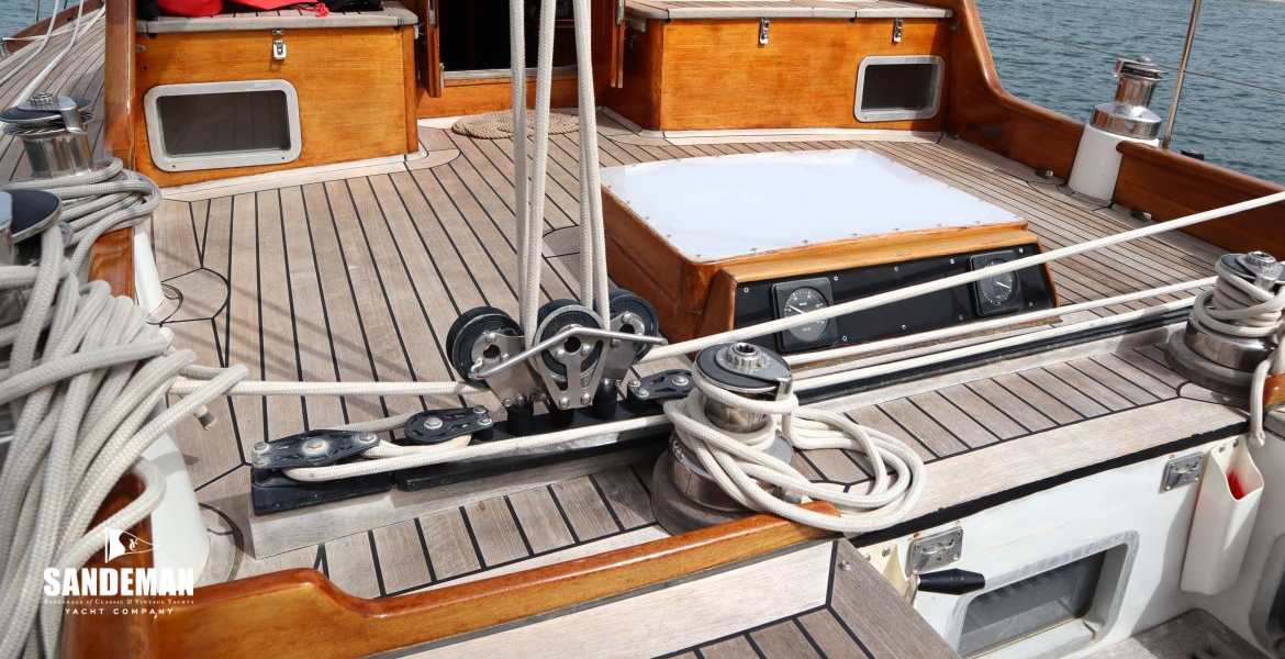 Bridge deck view forward