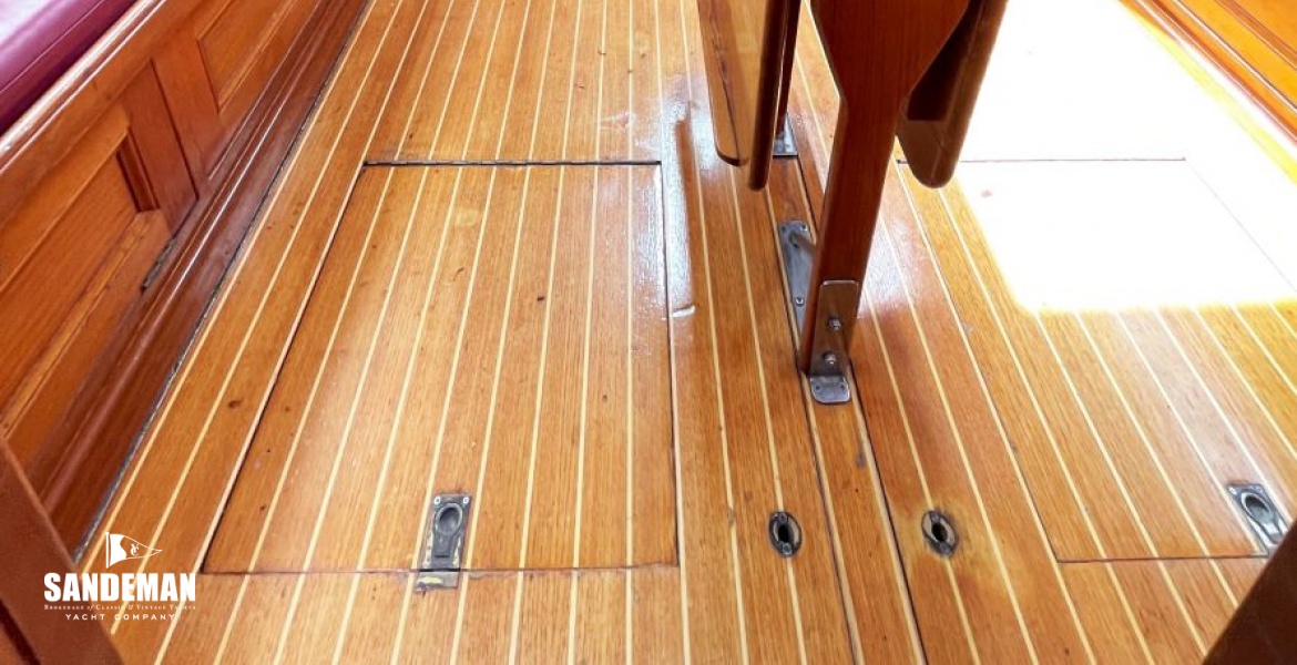 (8) Pilothouse view aft