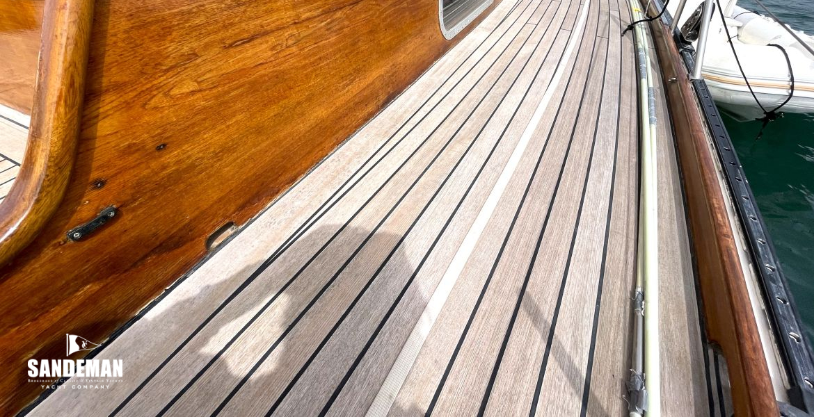 Starboard side deck view forward