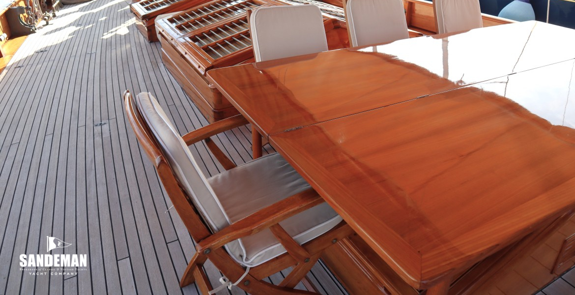 Mid deck view forward