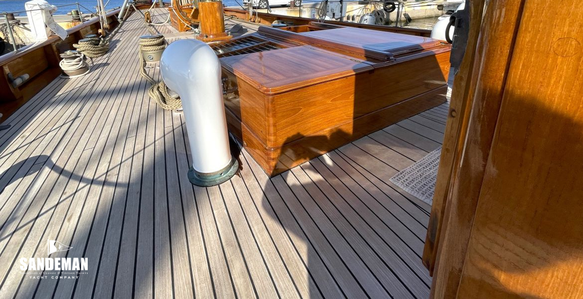 View aft from doghouse