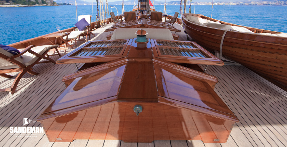 Mid deck view aft [Photo: Bruce Thomas]