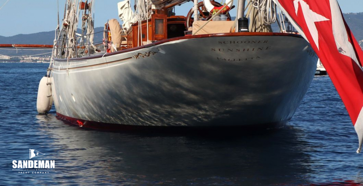 Anchored port quarter