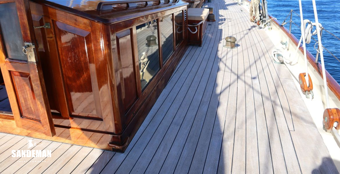 Starboard side deck view forward
