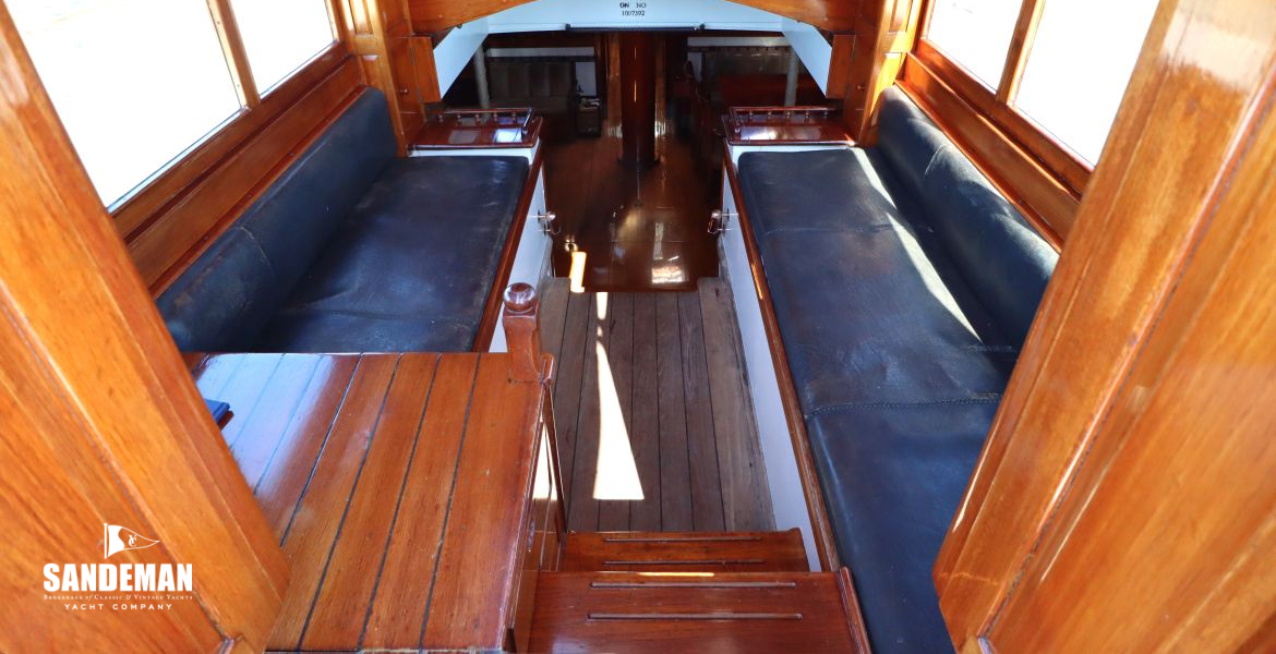 Doghouse view forward