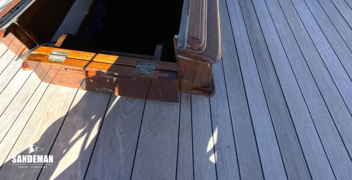 Forehatch view forward