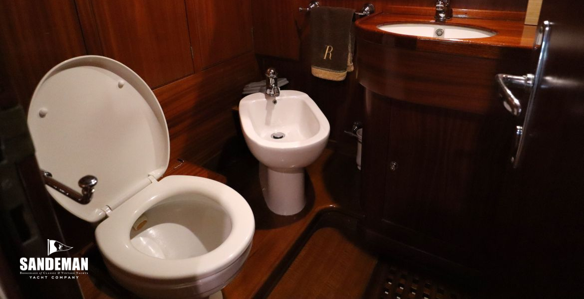 Owner cabin en-suite