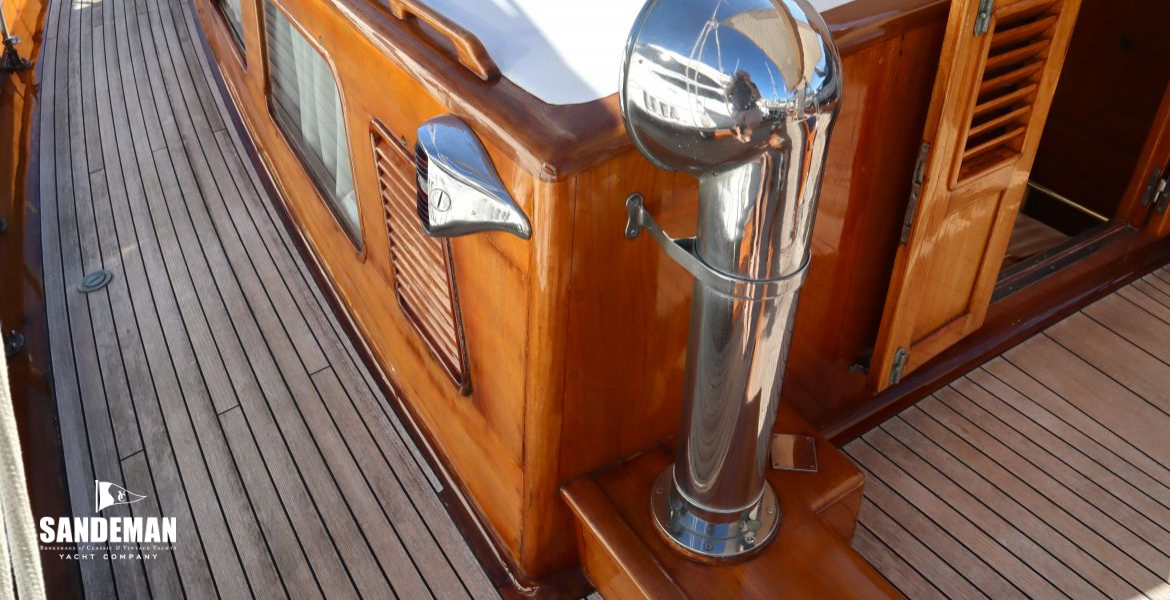 Deckhouse view forward to port