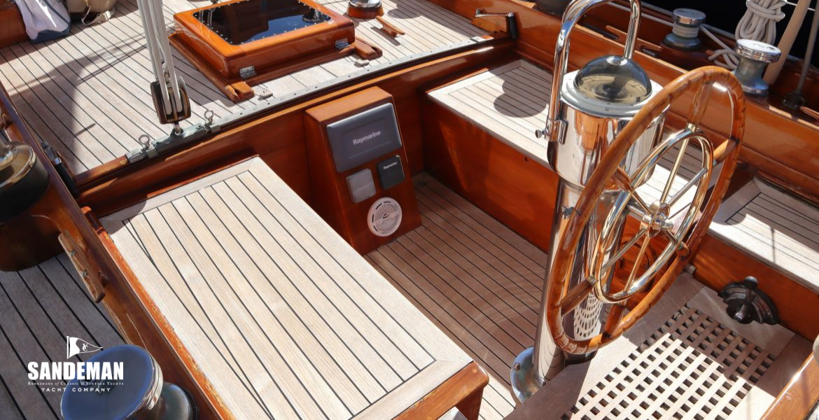 Cockpit view forward to starboard