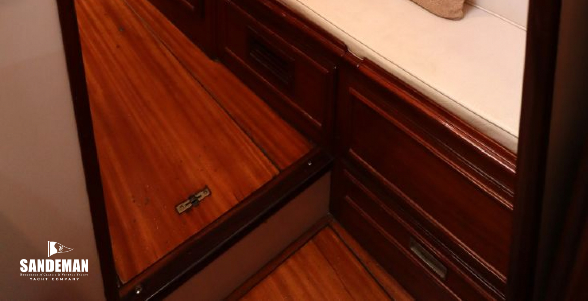 Galley dinette/ crew mess