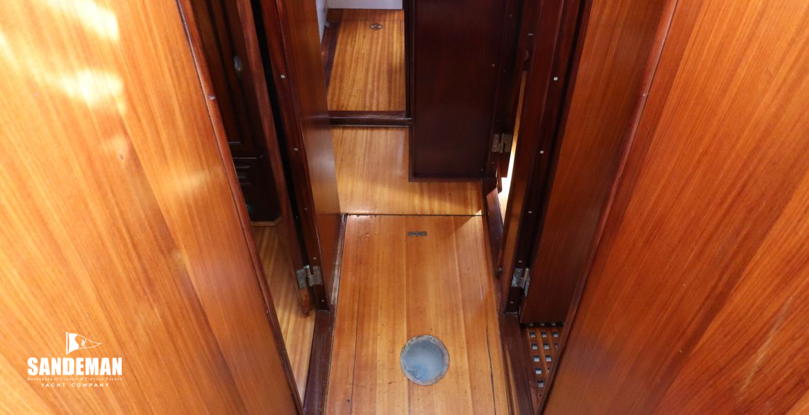 Forward corridor