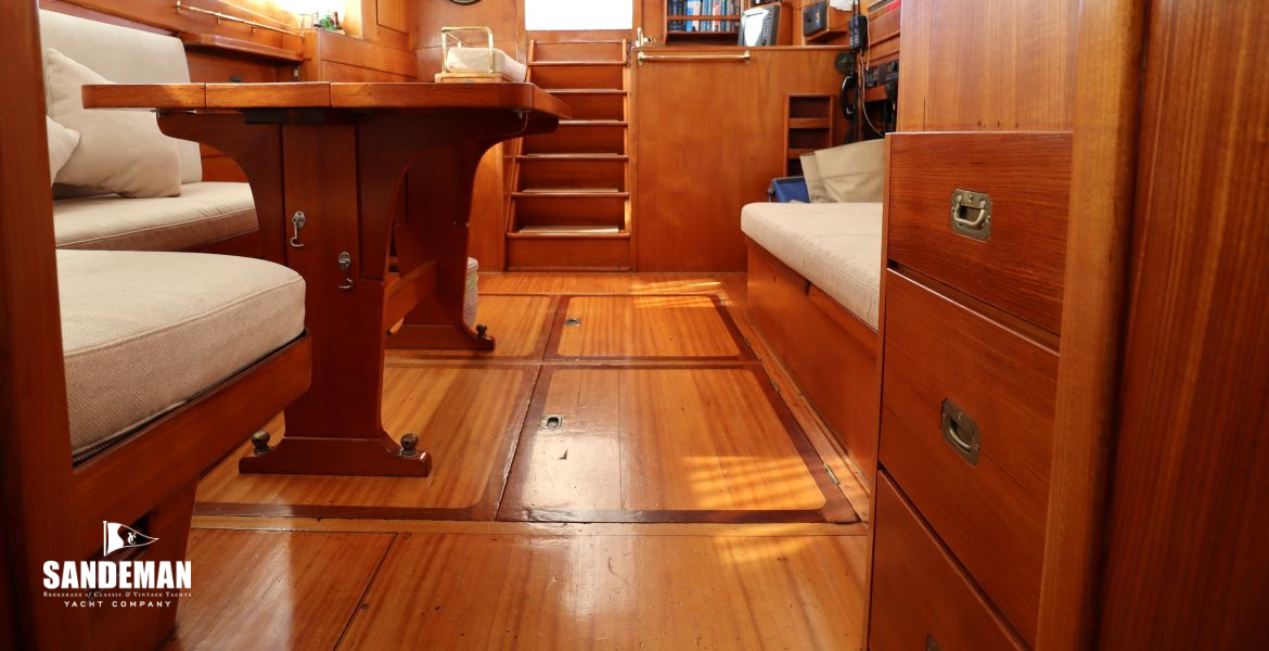 Deckhouse view aft