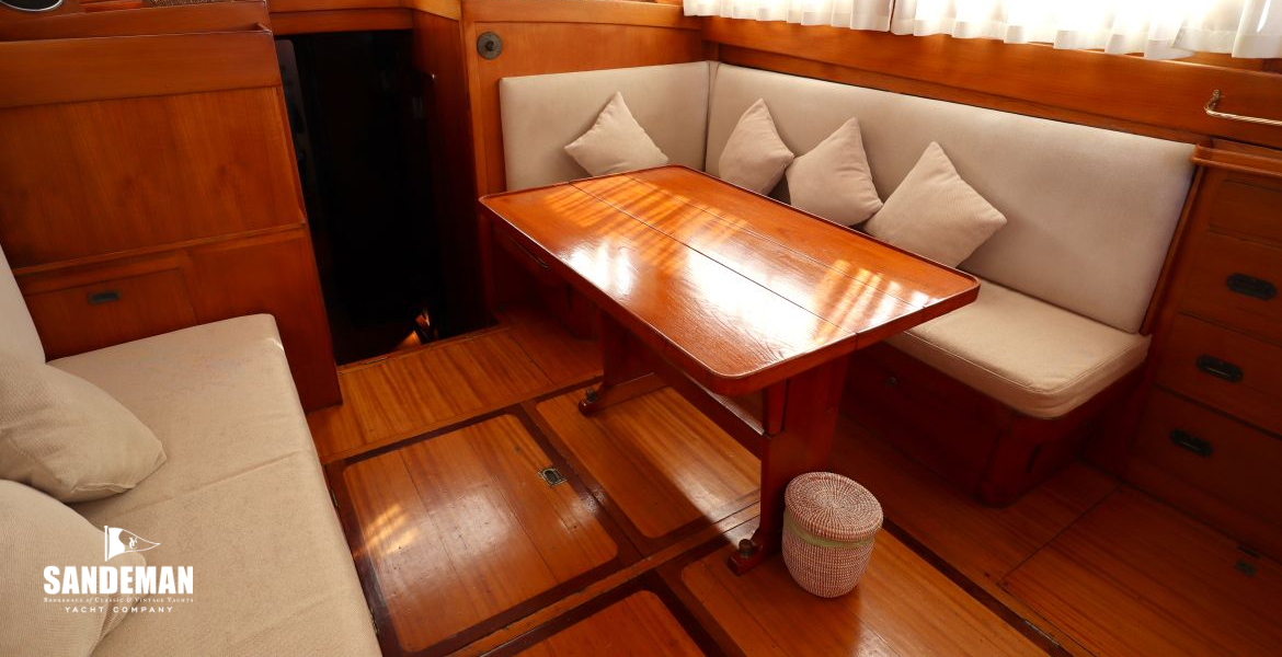 Deckhouse view forward to starboard