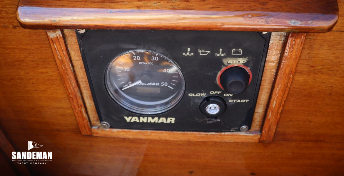 Engine panel