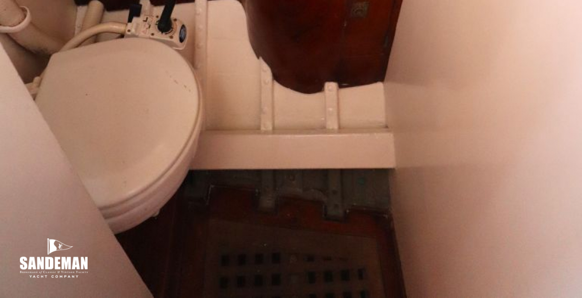 WC Compartment to port