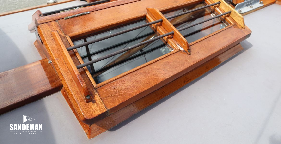 Forward deck view forward to port