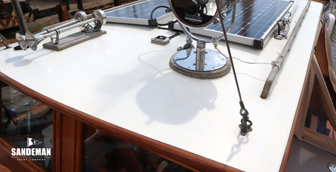 Wheelhouse roof details view aft