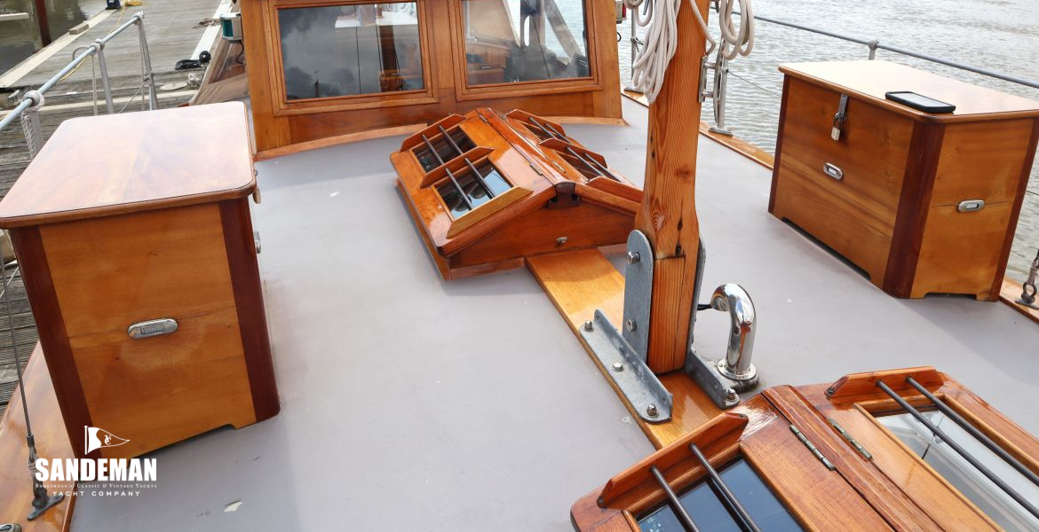 Forward deck view aft