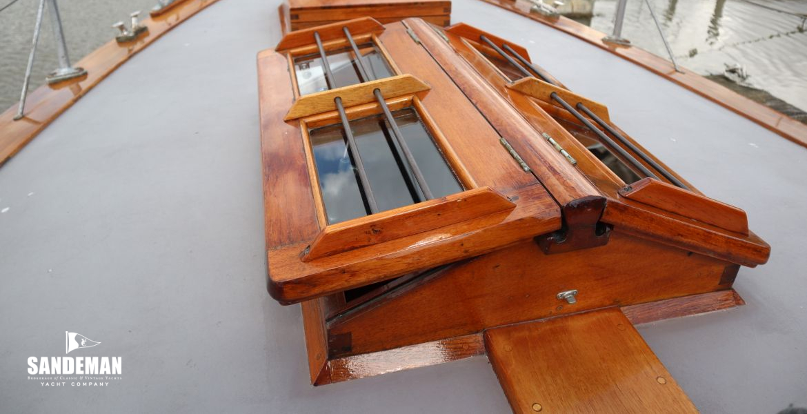 Forward deck view forward