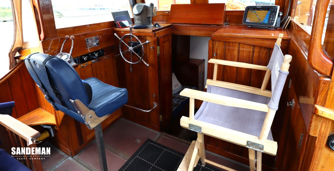 Wheelhouse view forward to port