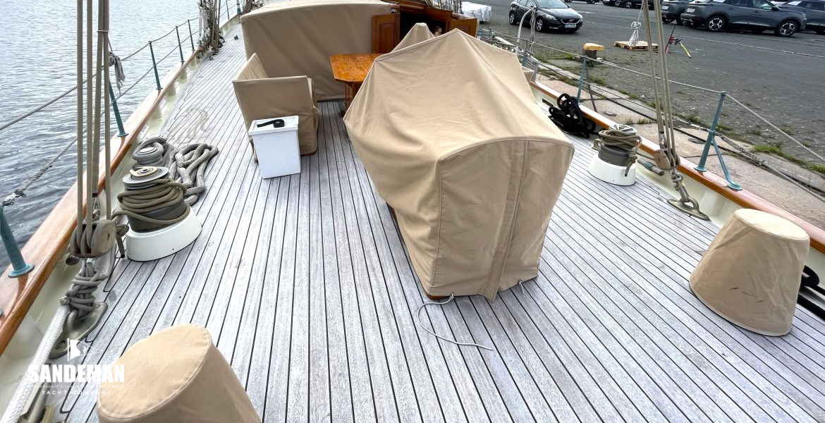 View forward from aft deck