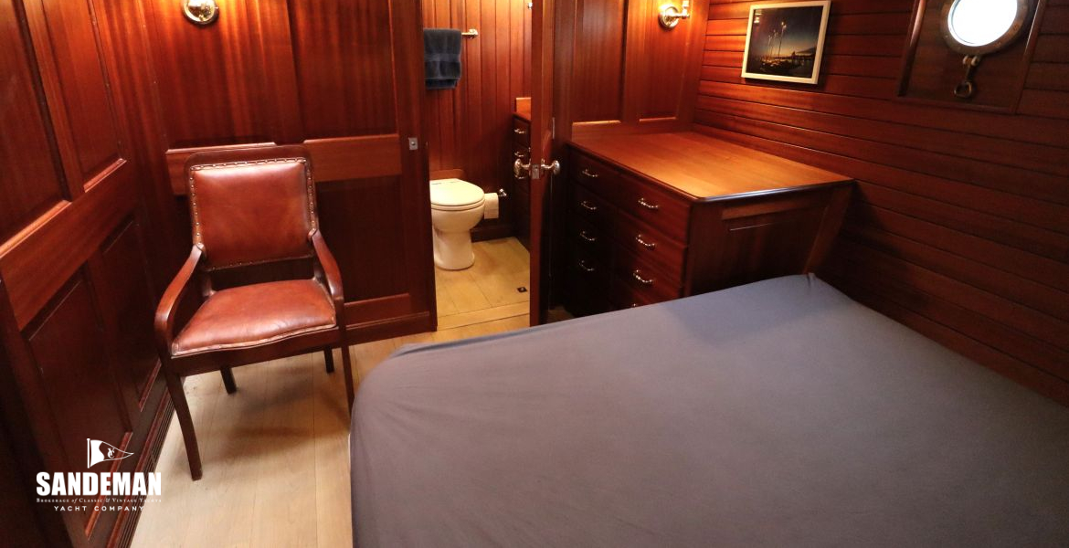 Port guest cabin view aft