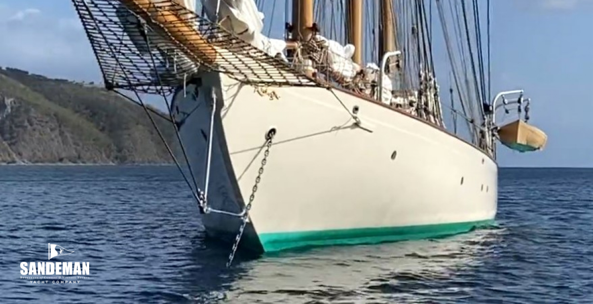 Port bow at anchor