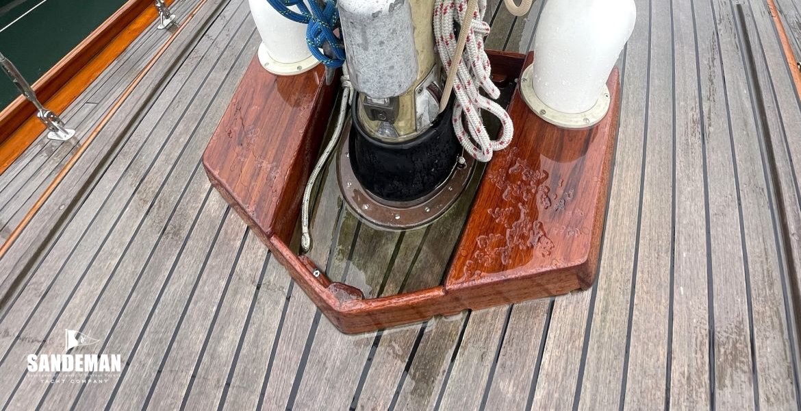 Mast details