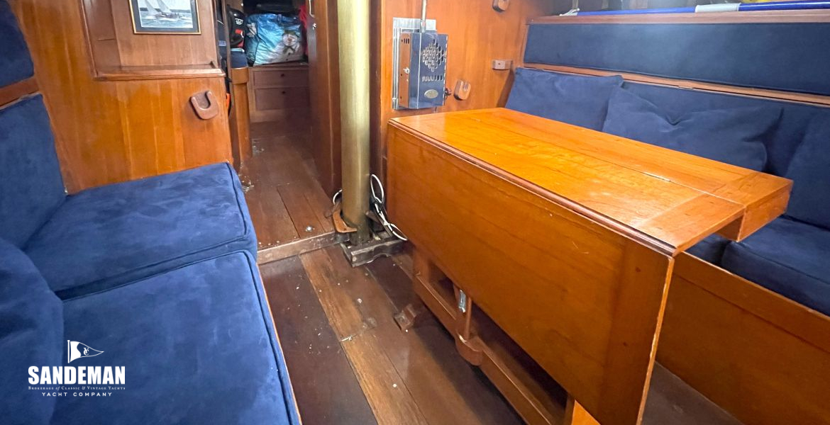 Saloon view forward to starboard
