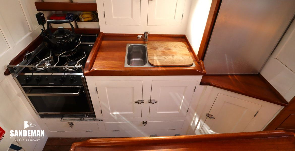 Galley to starboard