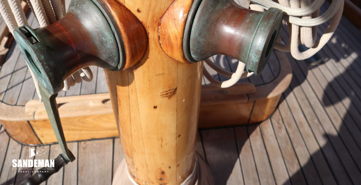 Mast details