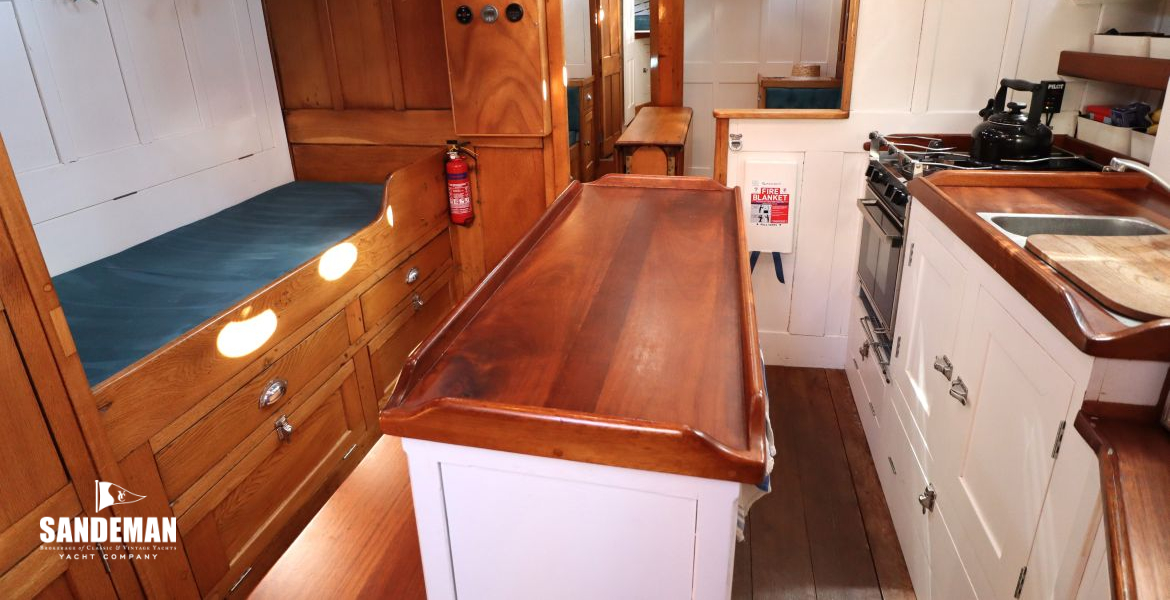 Mid accommodation/ galley view fwd