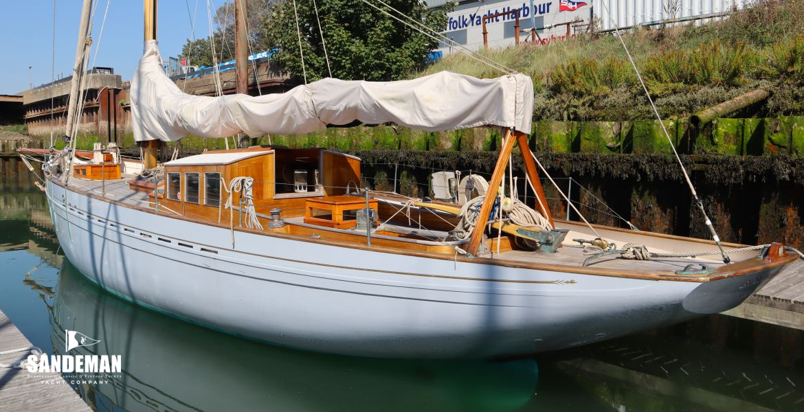 Alongside port quarter