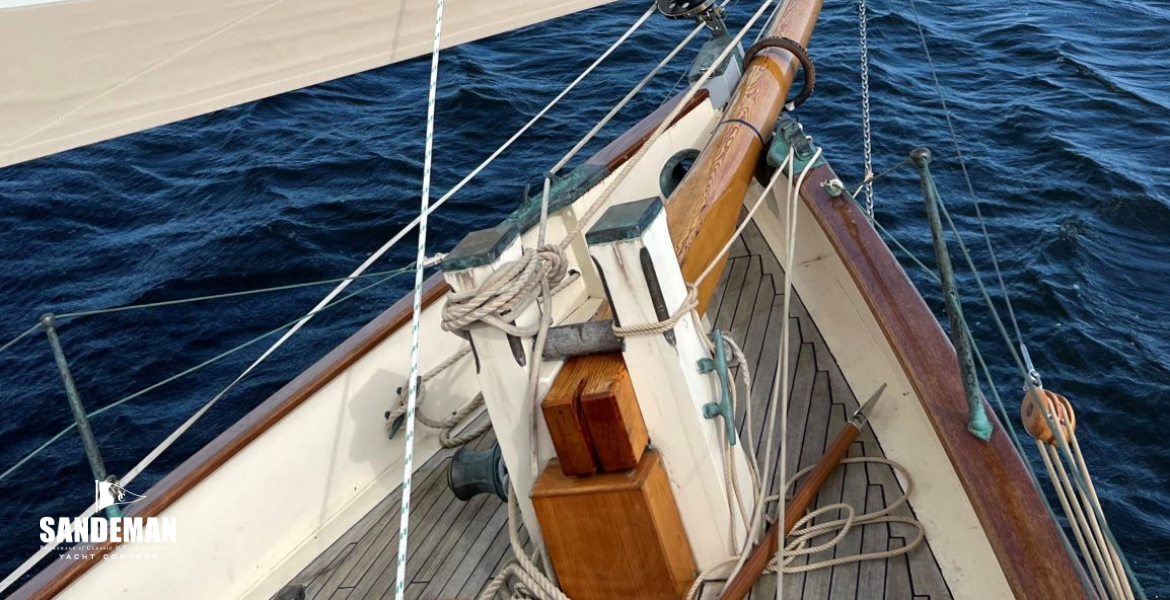 Bowsprit details under sail