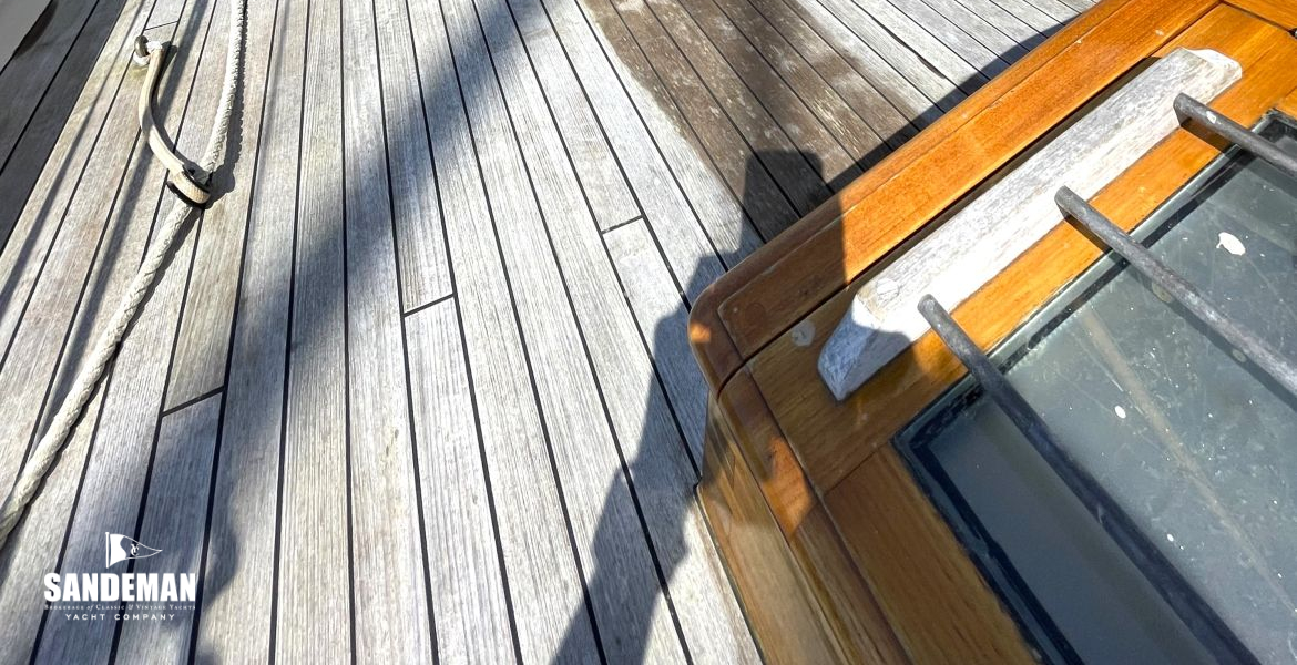 Mid deck view forward