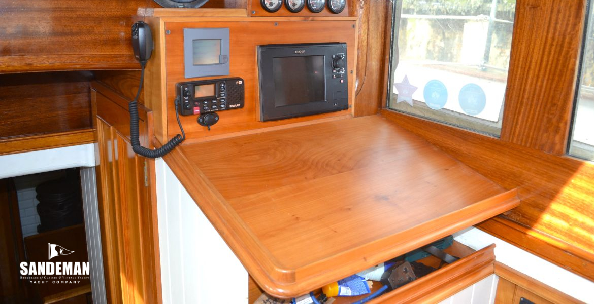 Deckhouse nav station