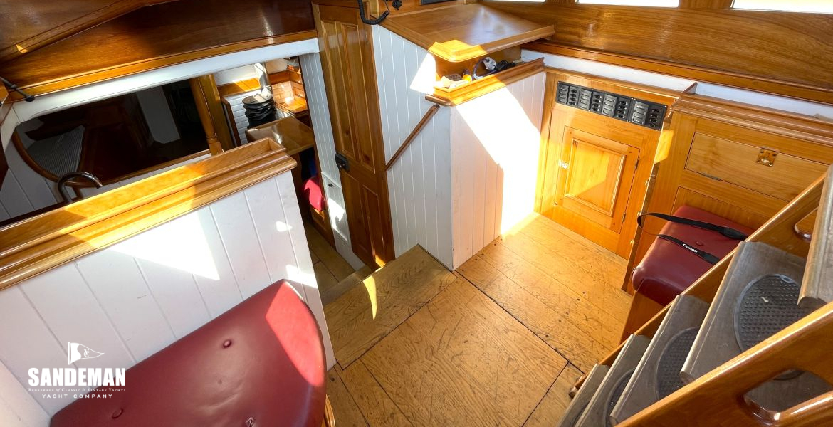 Deckhouse view to starboard