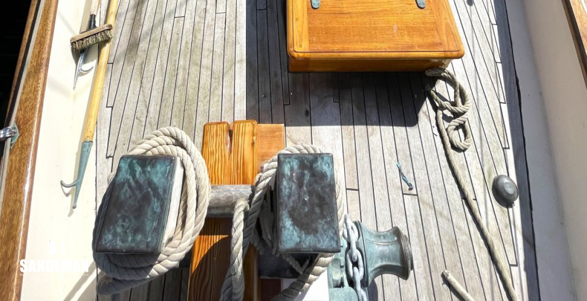 View aft from foredeck