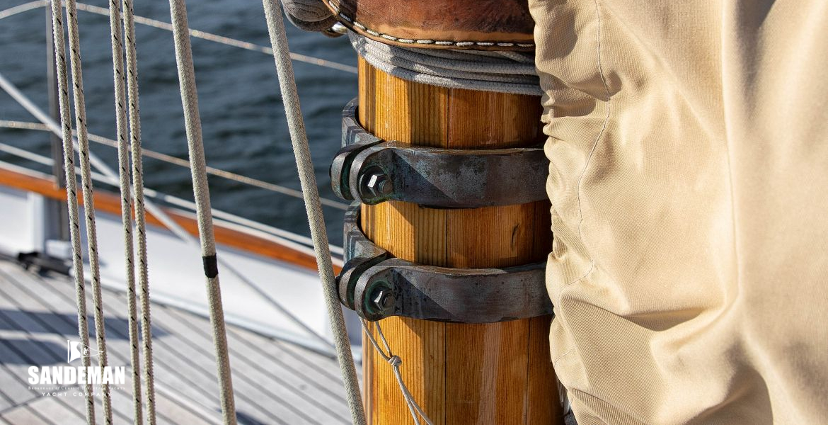 Mast details