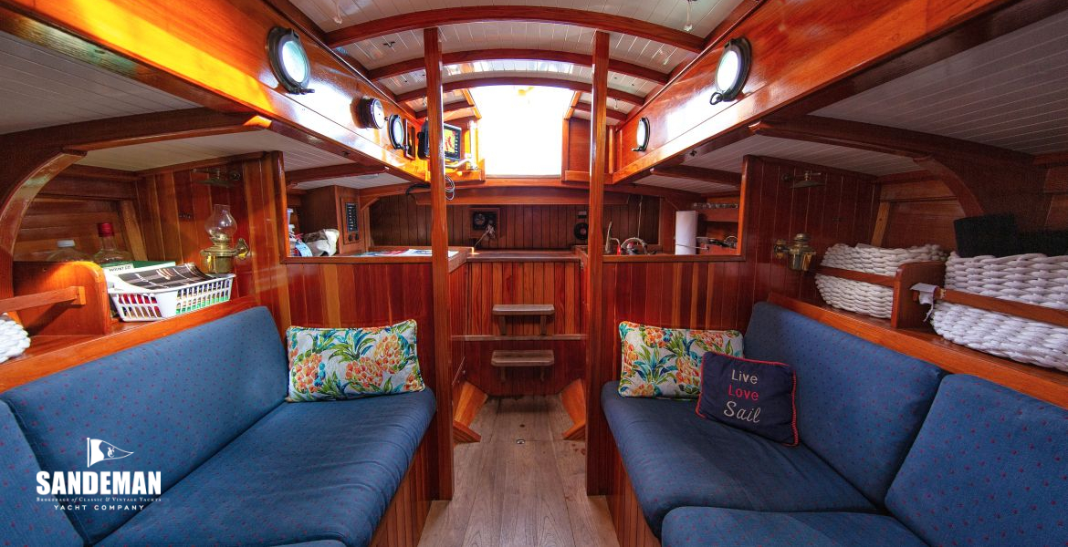 Saloon view aft