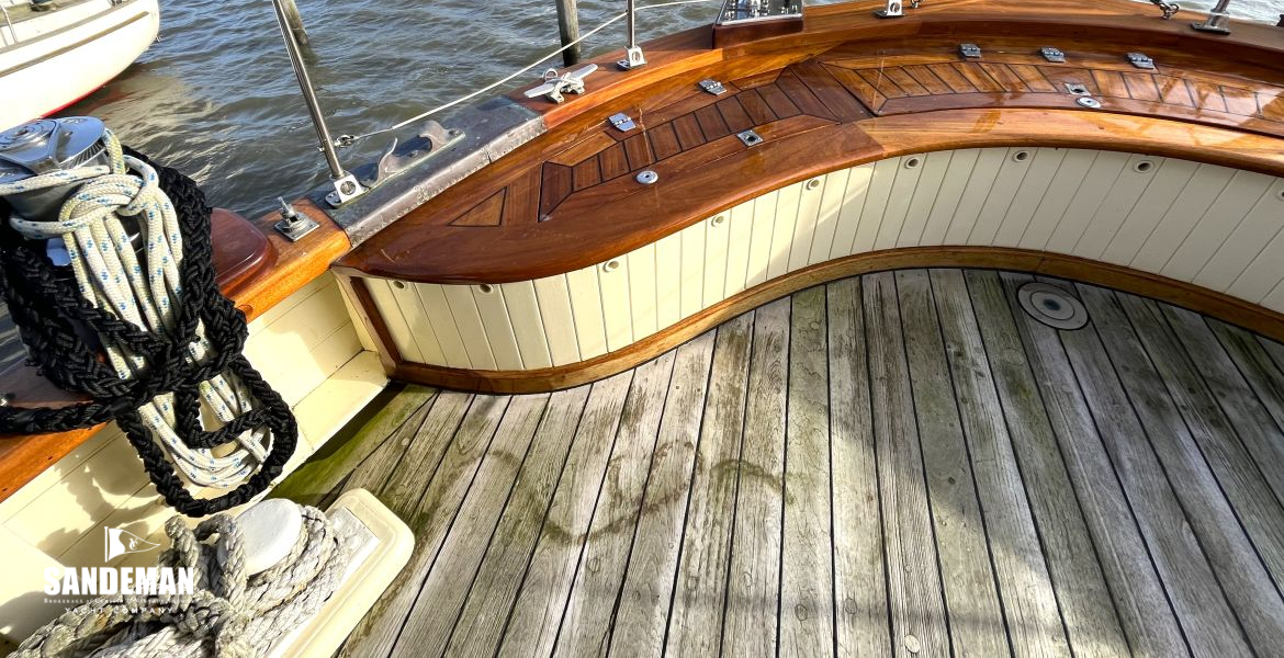 Aft deck view aft